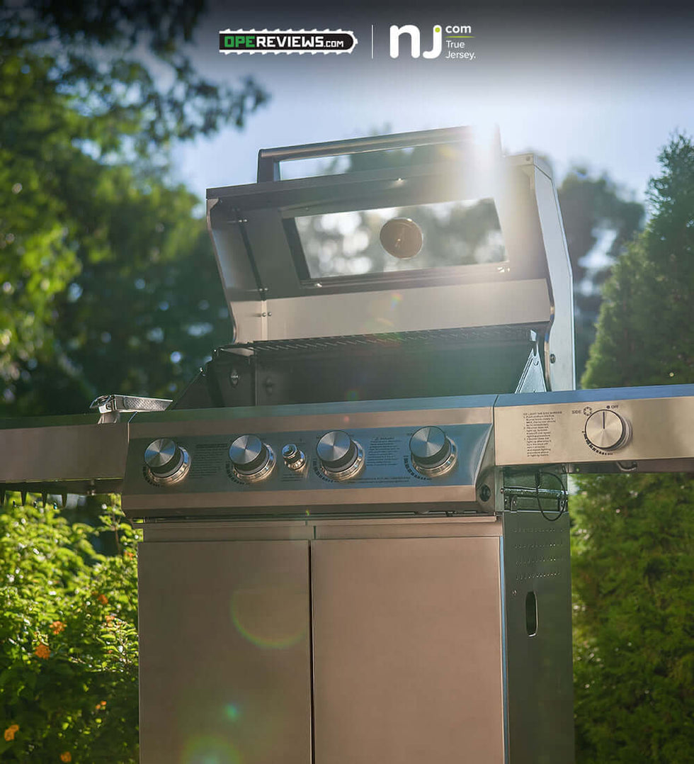 Monument Grills Background