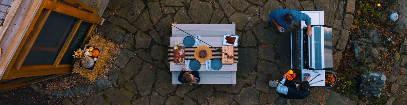 Monument Grills
Share the Moment. Grill on a Monument.
Proudly rooted in Atlanta since 2016, we craft reliable, high-performance gas grills designed to bring the authentic flavors of Southern BBQ to your backyard.