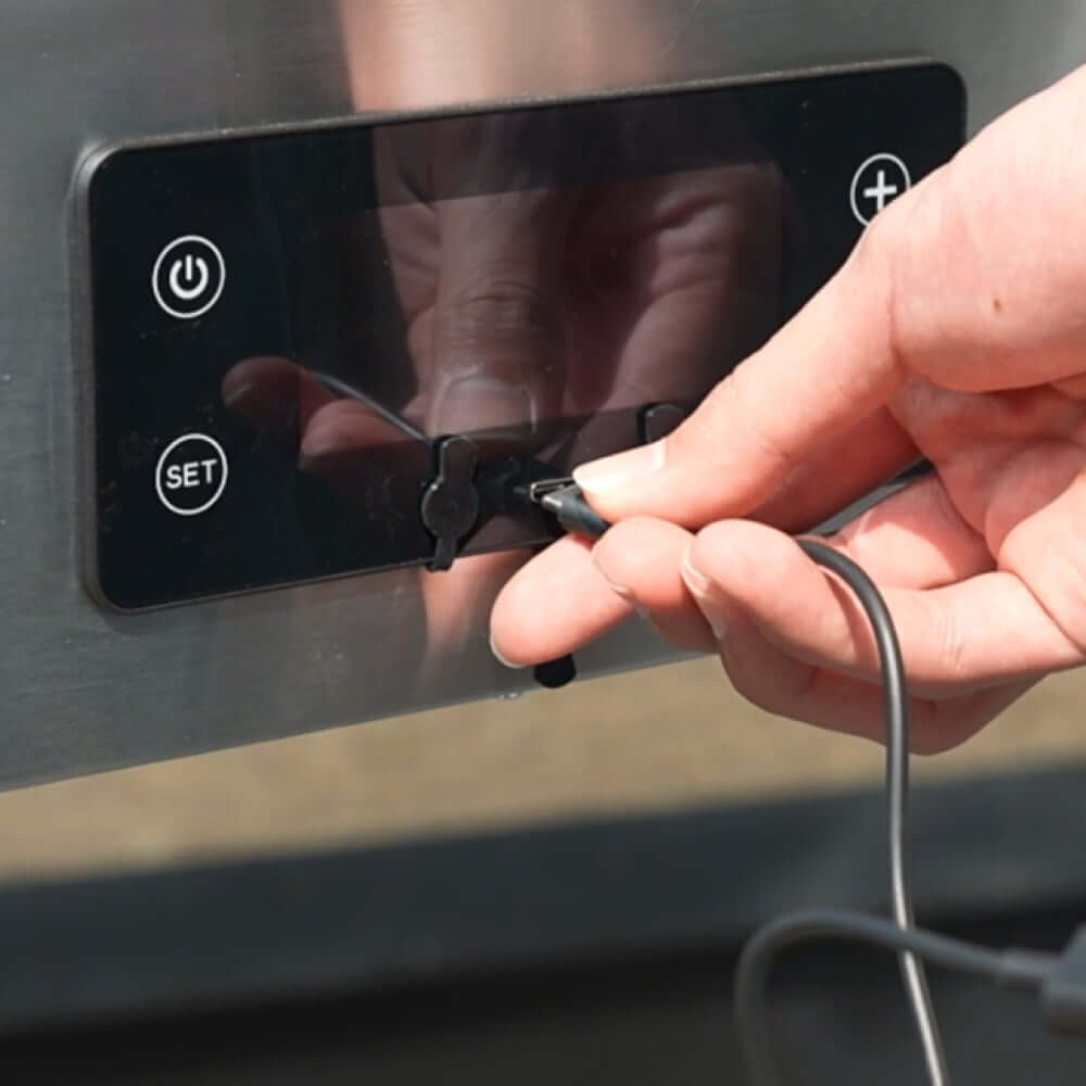 Denali 605 | Stainless Smart Tech Natural/Propane Gas Grill - Monument GrillsDenali 605