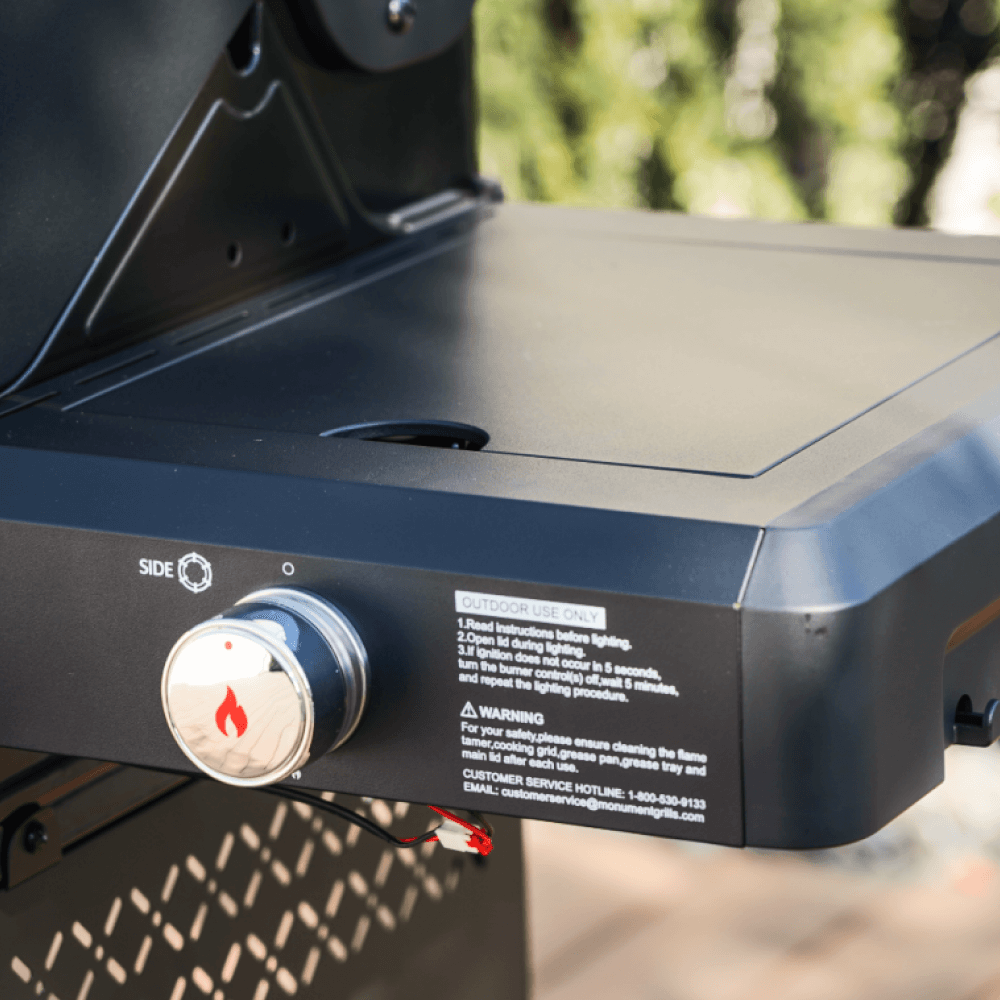 Mesa 325 | Black Propane Gas Grill - Monument GrillsMesa 325
