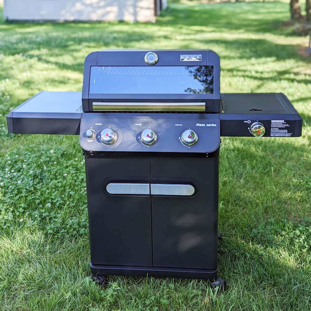 Mesa 325 | Black Propane Gas Grill - Monument GrillsMesa 325