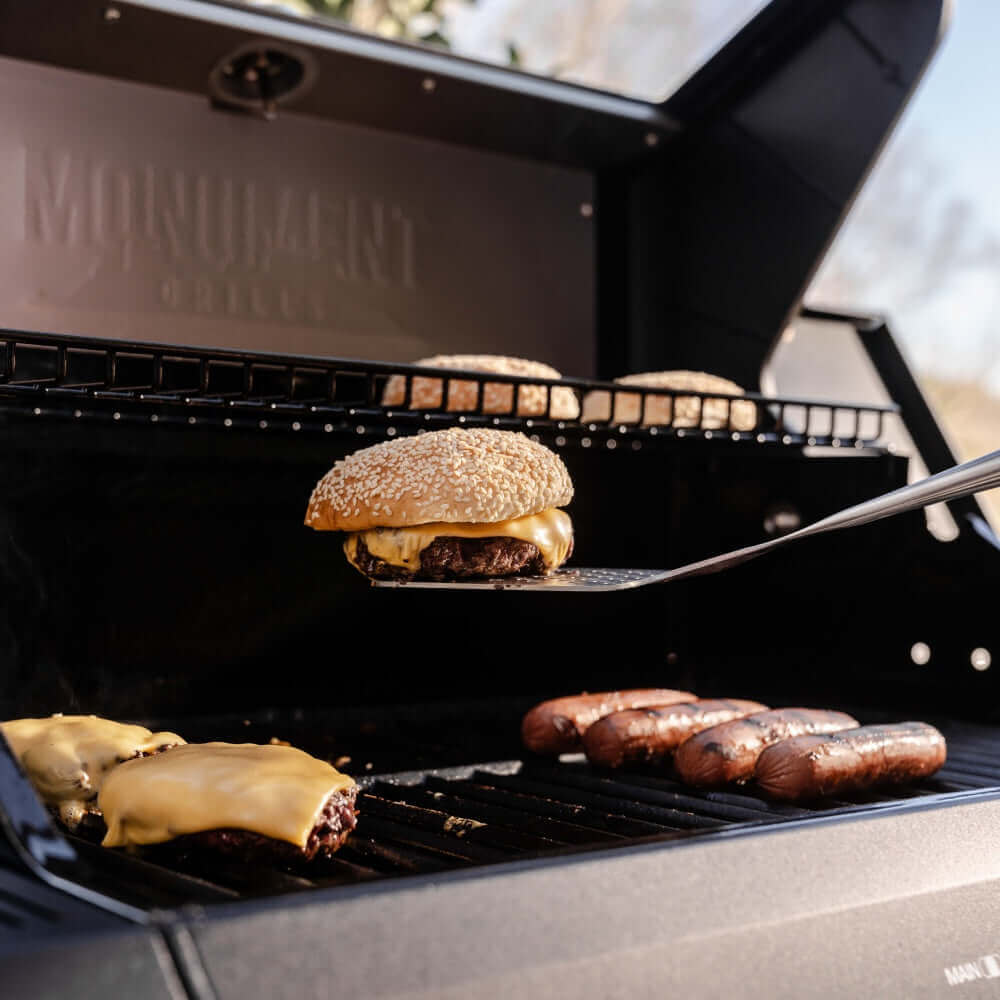Mesa 325 | Black Propane Gas Grill - Monument GrillsMesa 325