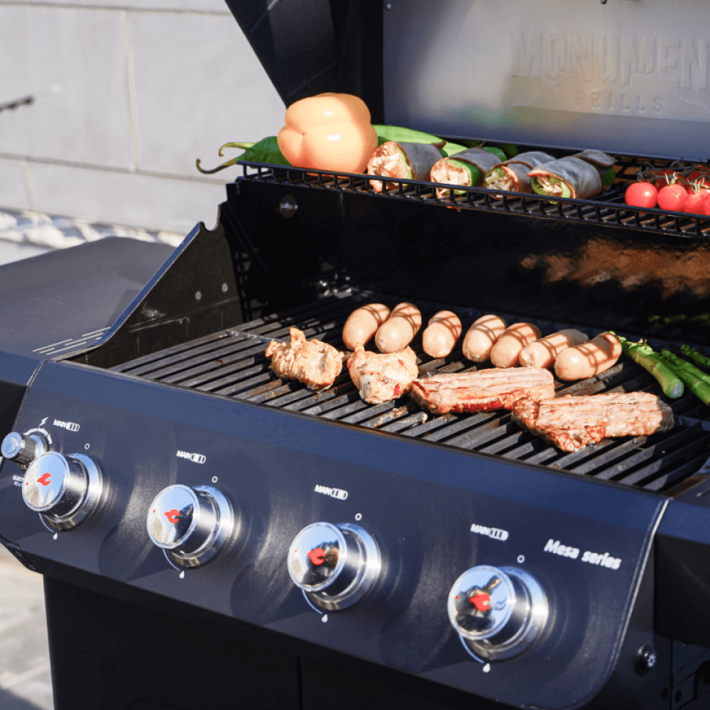Mesa 425 | Black Propane Gas Grill - Monument GrillsMesa 425