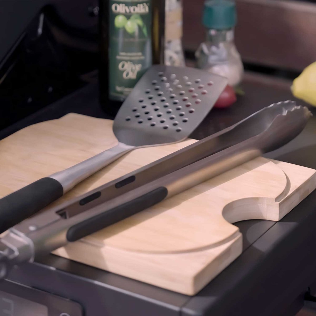 Tongs and Spatula - Monument GrillsTongs and Spatula