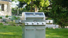 Monument Grills 4-Burner vs 6-Burner Propane Gas Grill: Which Is Better for Your Backyard?