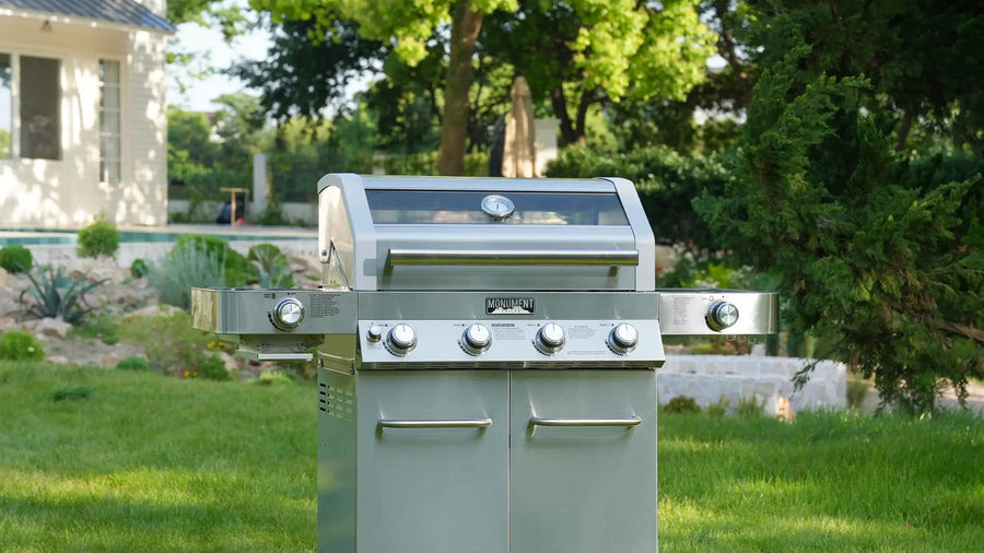 Monument Grills 4-Burner vs 6-Burner Propane Gas Grill: Which Is Better for Your Backyard?