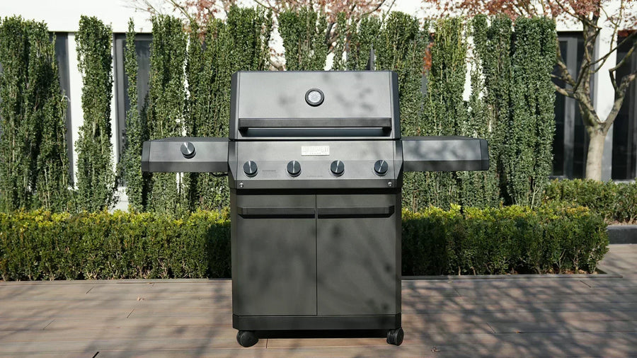 Eminence 425: Your All-Black Backyard Powerhouse