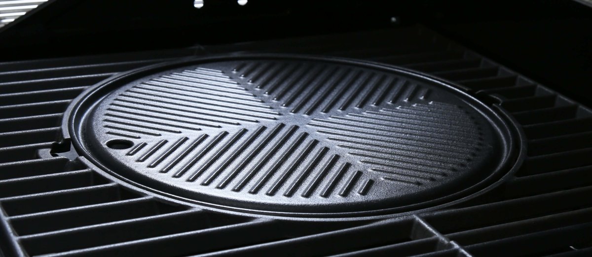 Round Cast Iron Cooking Plate | Monument Grills